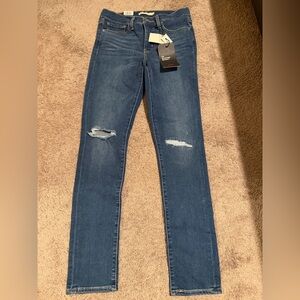 Levi's Premium 311 Shaping Skinny